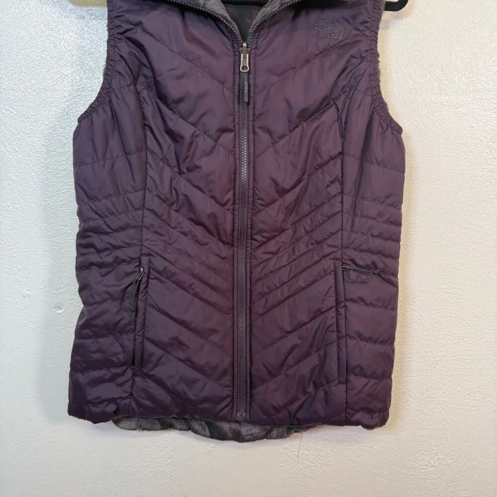 The North Face Mossbud Reversible Faux Fur Lined Vest Medium Purple Athleisure - Picture 8 of 15